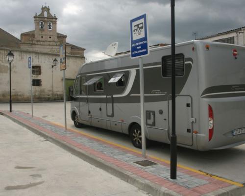 BALTANÁS - ÁREA DE AUTOCARAVANAS ERMITA DE REVILLA