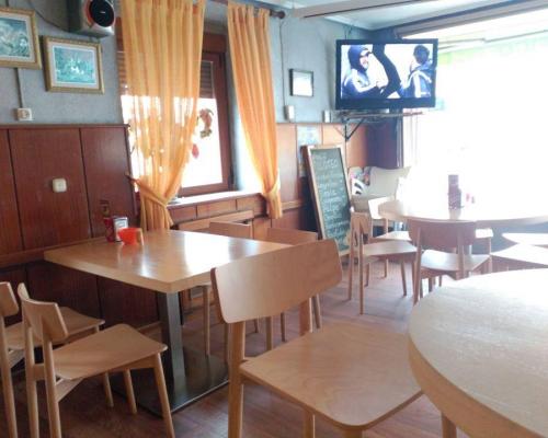 QUINTANA DEL PUENTE - BAR DEL PICO