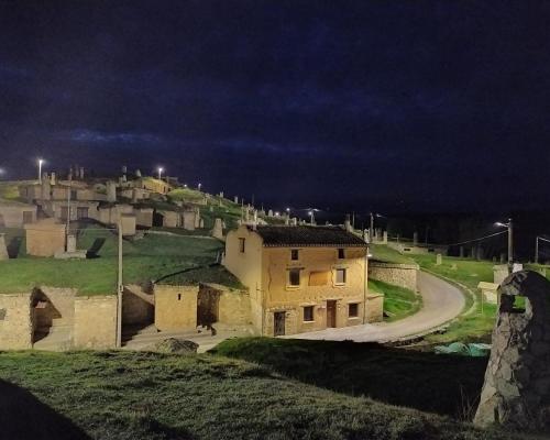 BALTANÁS - LA ZARCERA DEL BARRIO DE BODEGAS