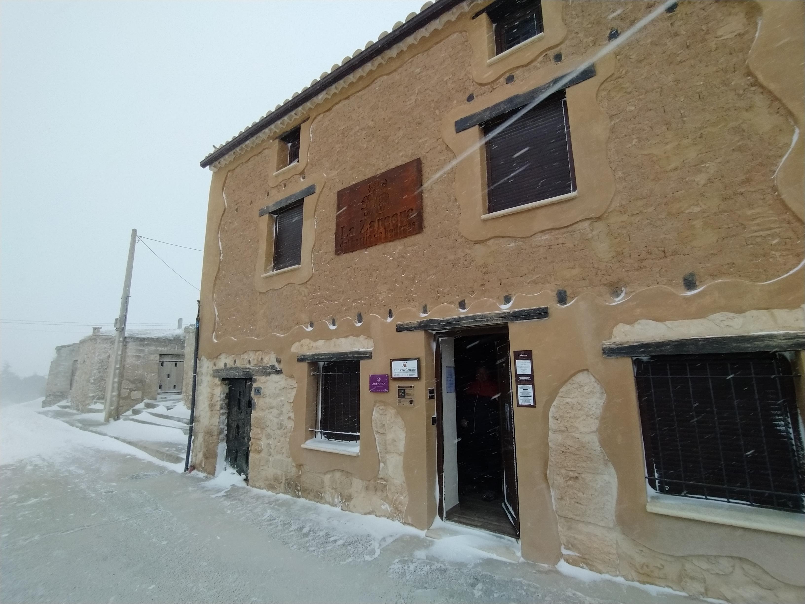 Visita el Barrio de Bodegas de Baltanás0
